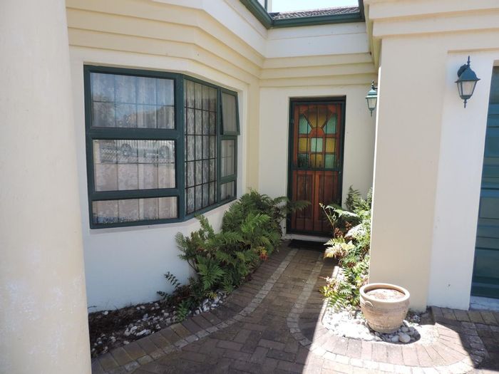 Property #CCSA-28572-1169, House rental monthly in Country Club
