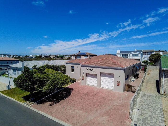 Property #CCSA-28945-1169, House for sale in Yzerfontein