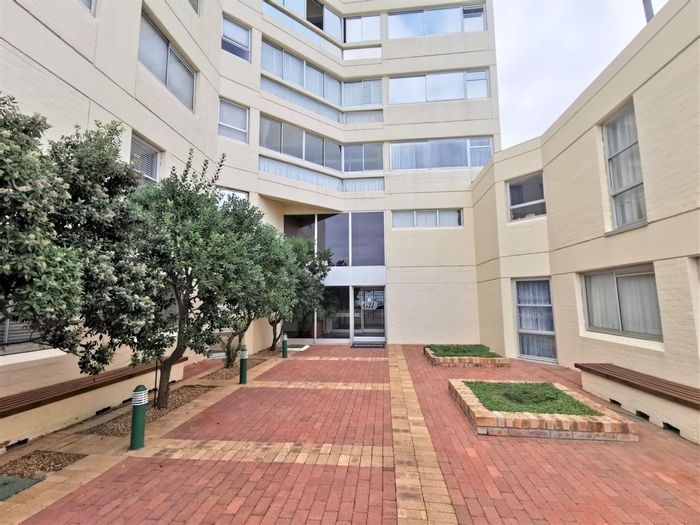 Property #CCSA-29090-1169, Apartment rental monthly in Strand North