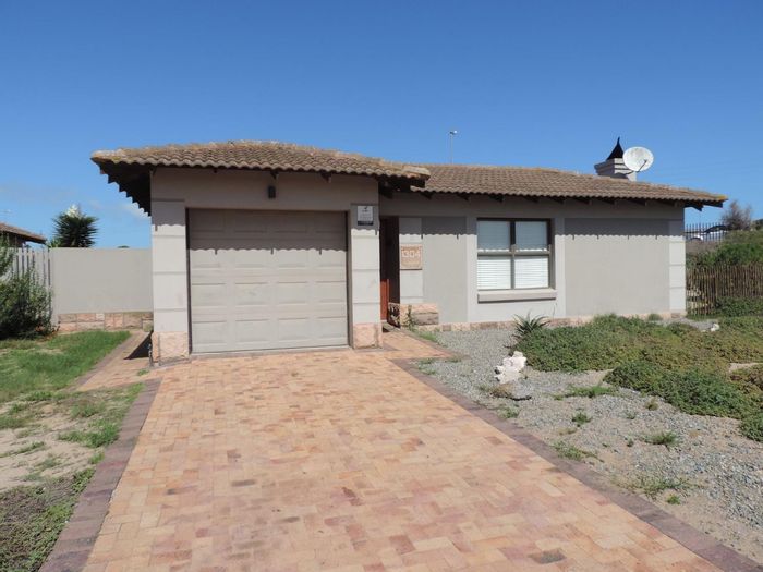 Property #CCSA-29002-1169, House for sale in Langebaan Country Estate
