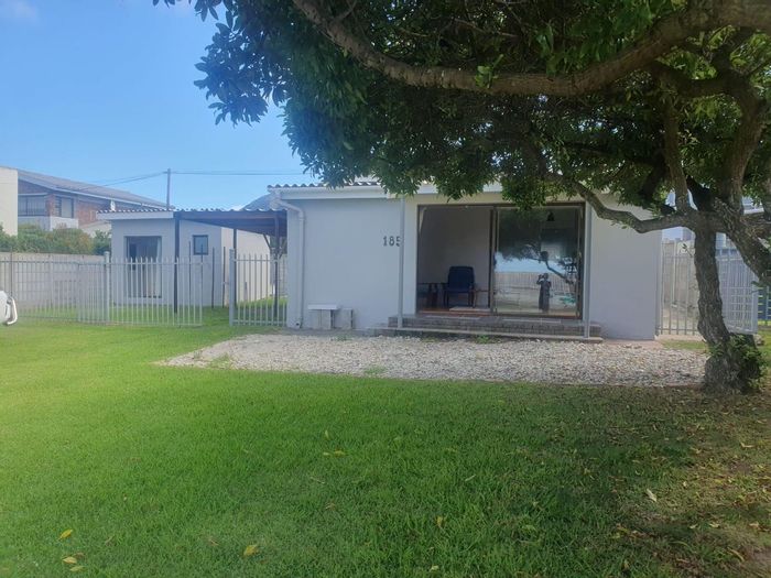 Property #CCSA-29102-1169, House for sale in Franskraal
