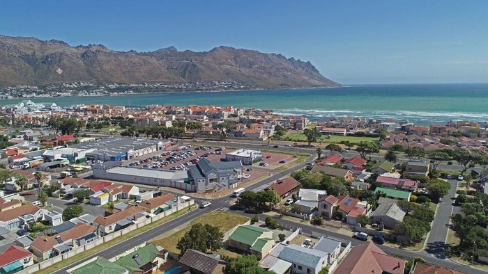 Property #CCSA-29277-1169, Apartment for sale in Gordons Bay Central