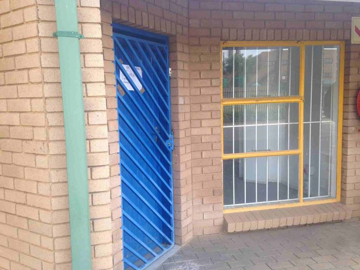Property #GTMIDMIDRWN7C12Y91, Industrial rental monthly in Midrand