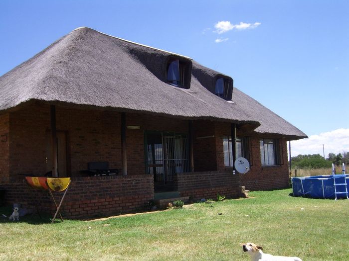 Property #ENT0092205, Small Holding for sale in Roodepoort Ah