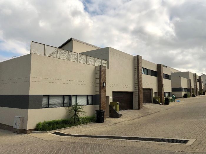 Property #ENT0159319, Apartment for sale in Bryanston