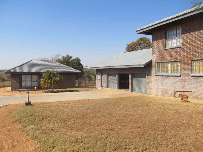 Property #ENT0167578, Small Holding for sale in Roodepoort