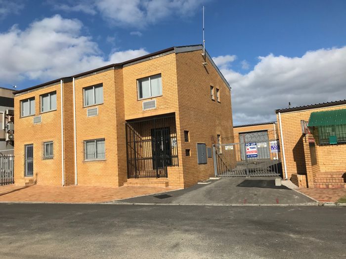 Property #ENT0171858, Factorywarehouse for sale in Diep River