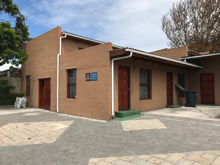 Property #ENT0178993, Office for sale in Wynberg