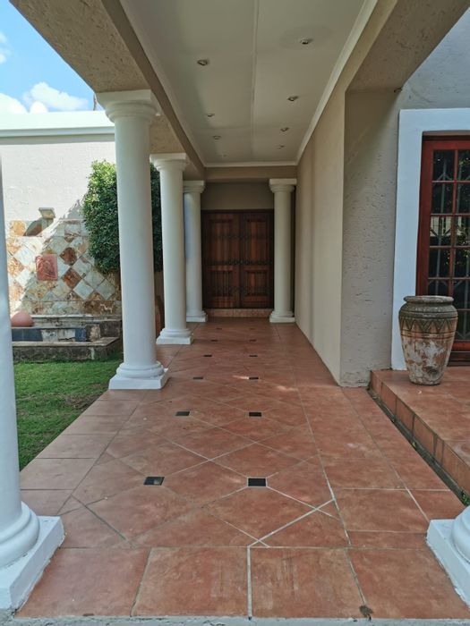 Property #ENT0182524, House for sale in Constantia Park