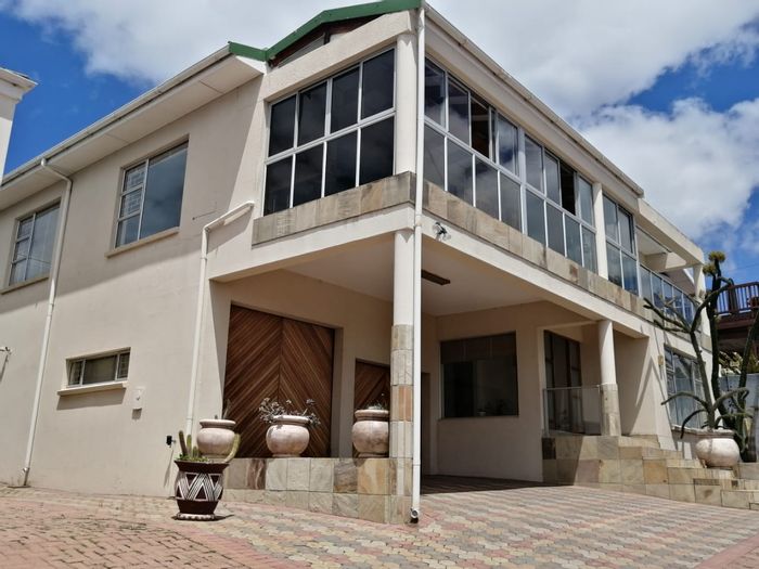 Property #ENT0183857, House for sale in Mossel Bay Central