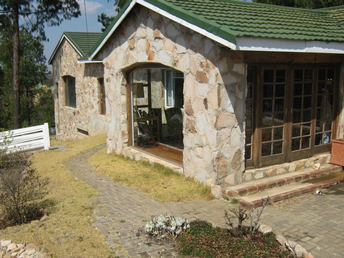 Property #ENT0186712, House for sale in Dullstroom