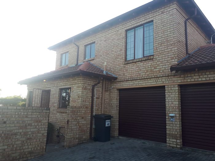 Property #ENT0193653, Cluster for sale in Fourways