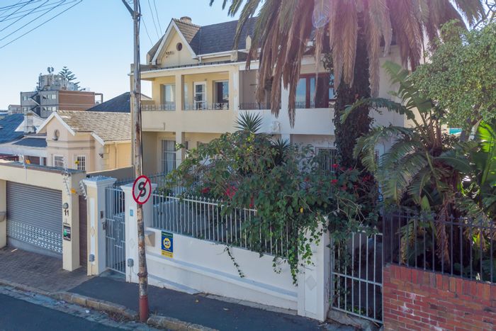 Property #ENT0194988, House sold in Sea Point