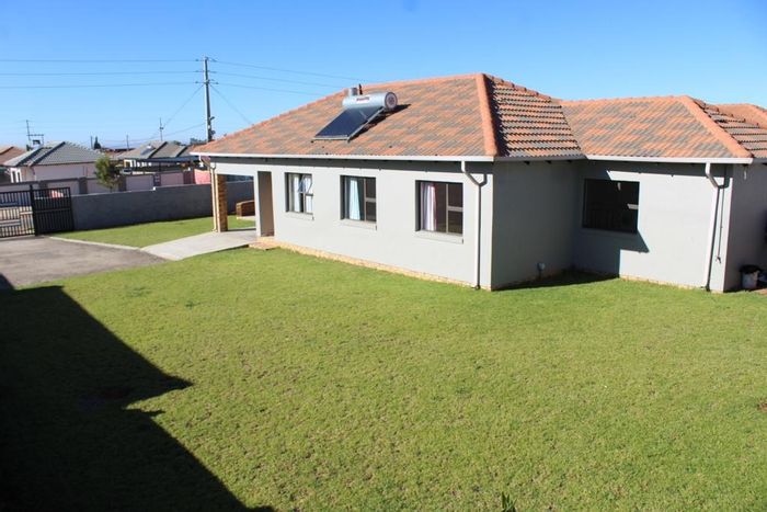 Property #ENT0116452, House for sale in Azaadville