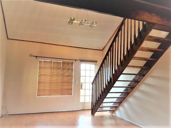 Property #ENT0132664, Townhouse for sale in Paulshof