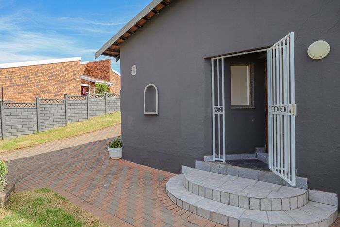 Property #ENT0241444, House sold in Sophiatown