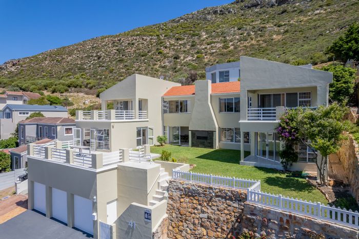 Property #ENT0242283, House for sale in Fish Hoek