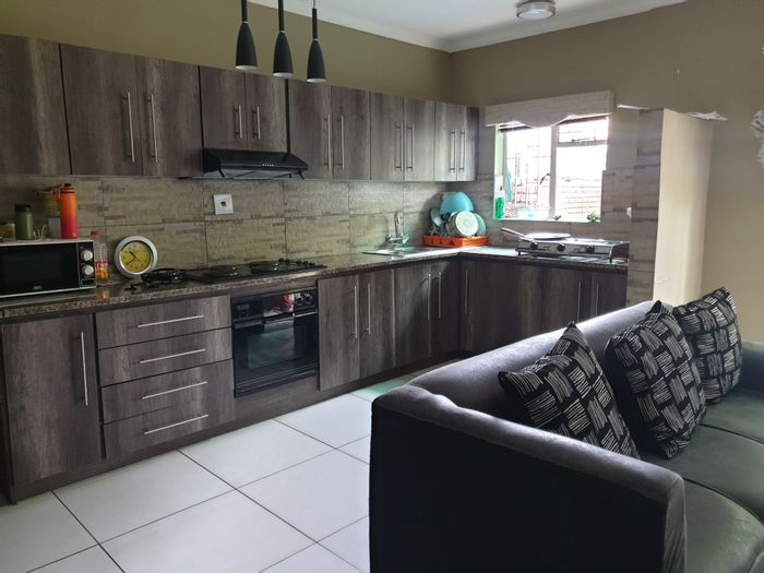 Property #ENT0242218, Townhouse for sale in Welgelegen