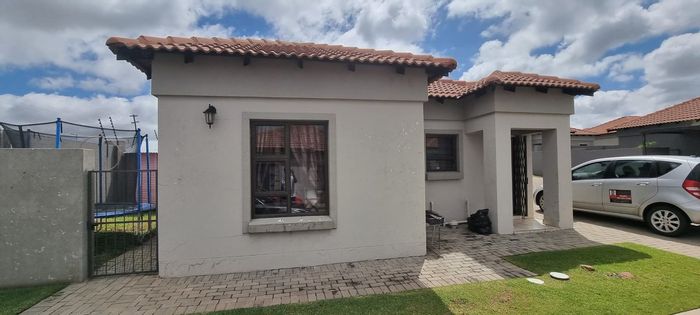 Property #ENT0242438, Townhouse for sale in Trichardt