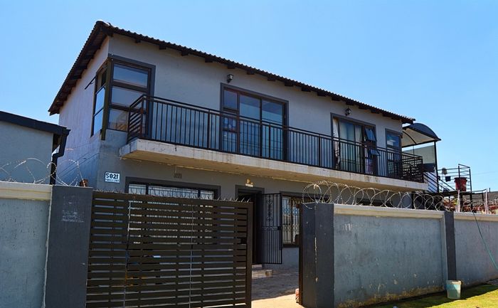 Property #ENT0243432, House for sale in Pimville