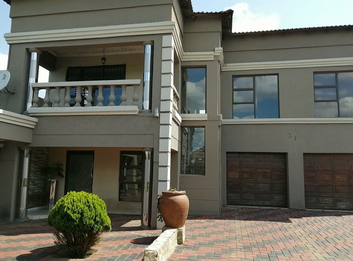Property #ENT0243553, House for sale in Meyerton South