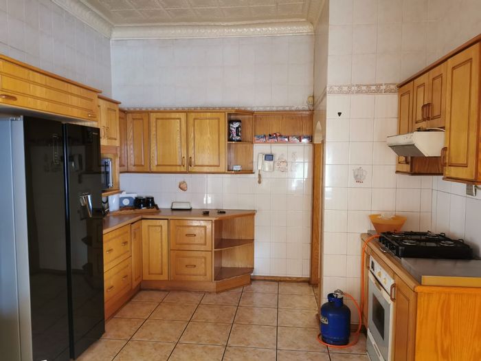 Property #ENT0243644, House for sale in Brakpan Central