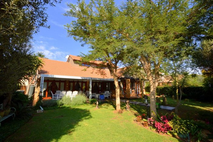 Property #ENT0243703, Cluster for sale in Ruimsig