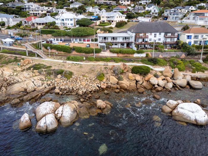 Property #ENT0244359, House for sale in Fish Hoek