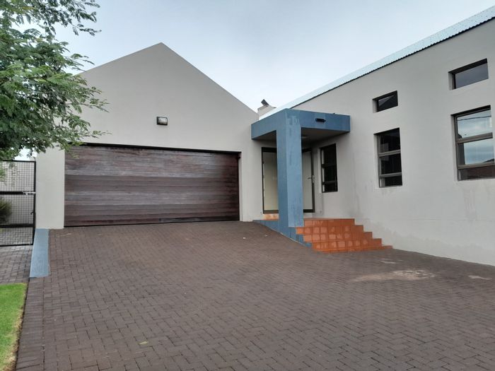 Property #ENT0244962, House for sale in Kuruman