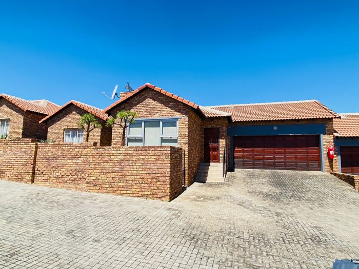 Property #ENT0245273, Townhouse sold in Amberfield Manor