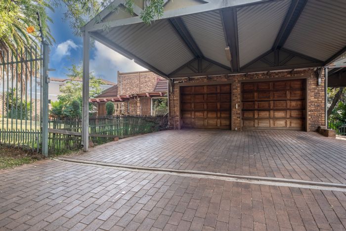 Property #ENT0245907, House pending sale in Moreleta Park