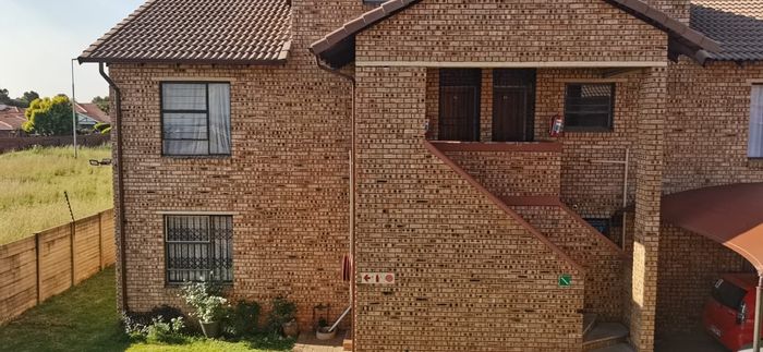 Property #ENT0246058, Townhouse for sale in Dalpark