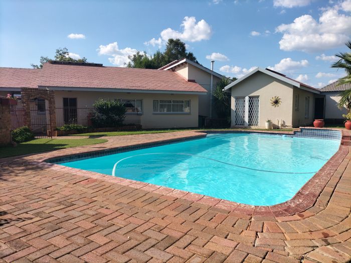 Property #ENT0246023, House for sale in Wilkoppies