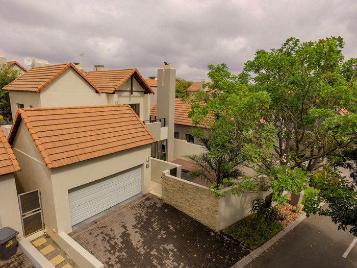 Property #ENT0246762, Townhouse sold in Fourways