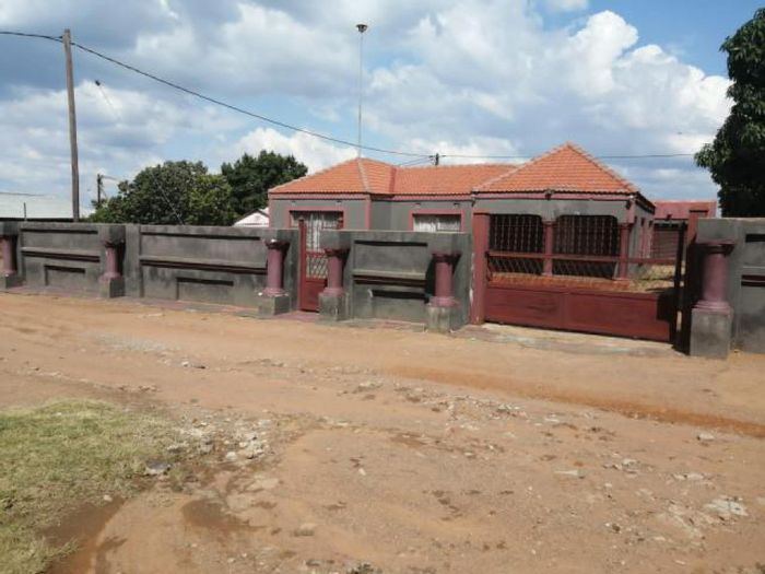 Property #ENT0246719, House for sale in Lethlabile