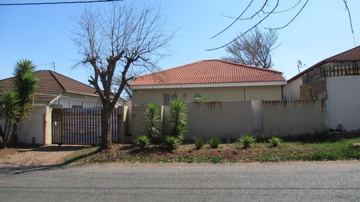 Property #ENT0246942, House for sale in Westdene