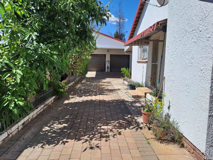 Property #ENT0247100, House for sale in Dalpark