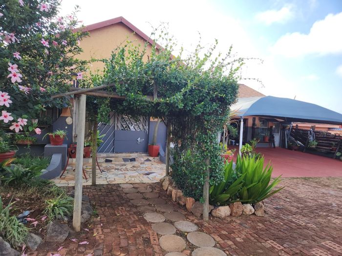 Property #ENT0247268, Small Holding for sale in Baskoppies A H