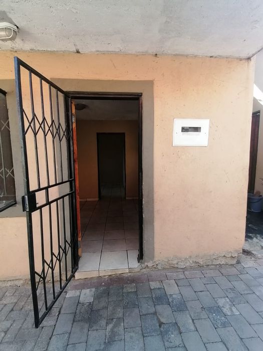 Property #ENT0247693, House for sale in Ebony Park