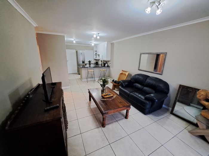 Property #ENT0247872, Apartment sold in Muizenberg