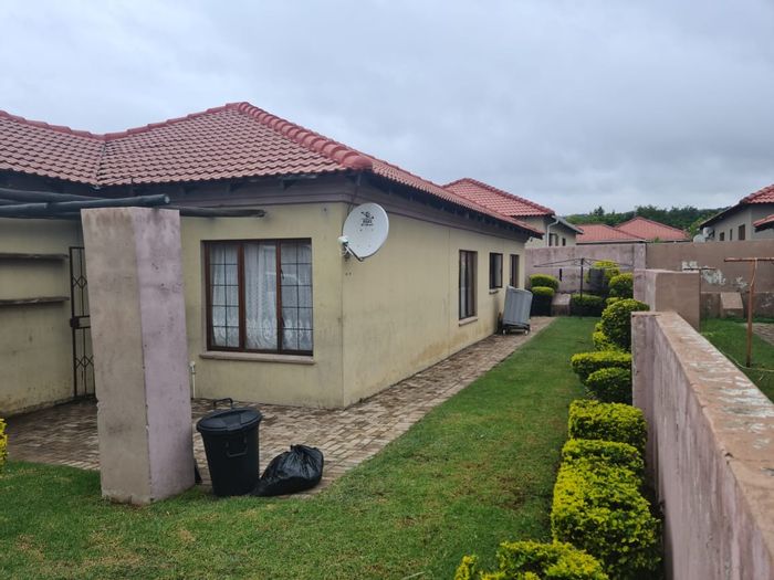 Property #ENT0247911, House for sale in Waterval East