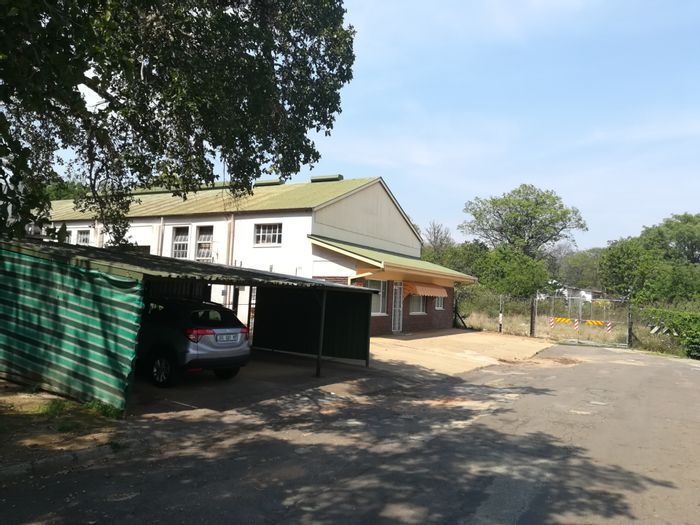 Property #ENT0248108, Factorywarehouse for sale in Barberton