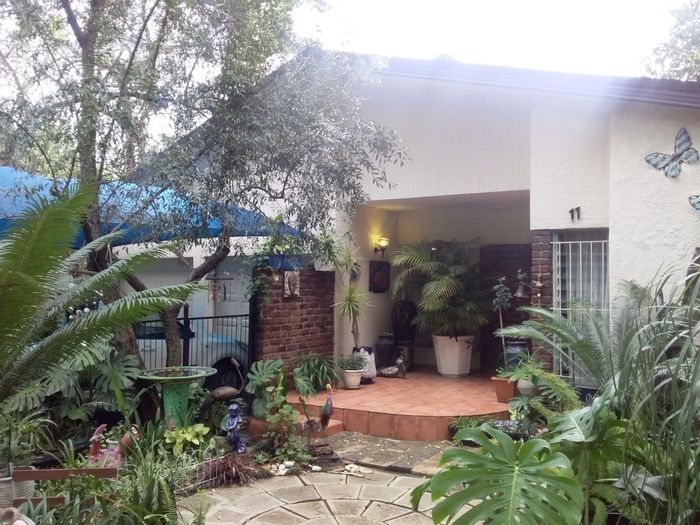 Property #ENT0248418, House for sale in Brits Central