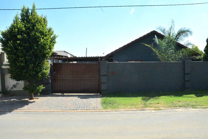 Property #ENT0248504, House sold in Cosmo City