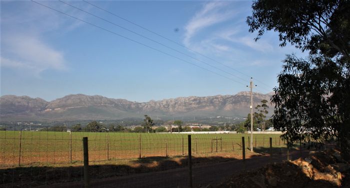 Property #ENT0248643, Small Holding for sale in Sir Lowrys Pass