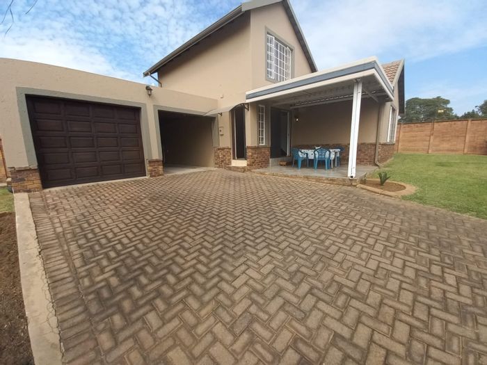 Property #ENT0248691, Cluster for sale in Glen Marais