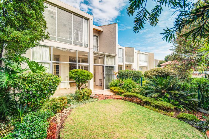 Property #ENT0248738, Townhouse for sale in St Andrews