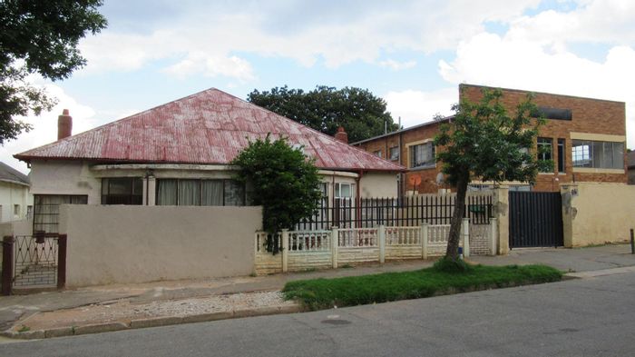 Property #ENT0248858, House for sale in Rosettenville