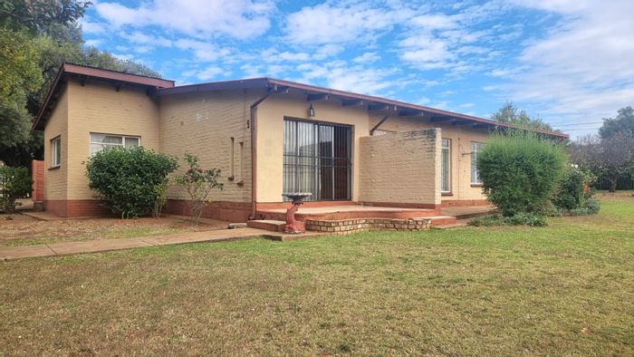 Property #ENT0248904, House for sale in Ventersdorp