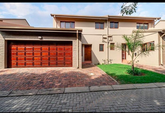 Property #ENT0249499, Townhouse for sale in Radiokop